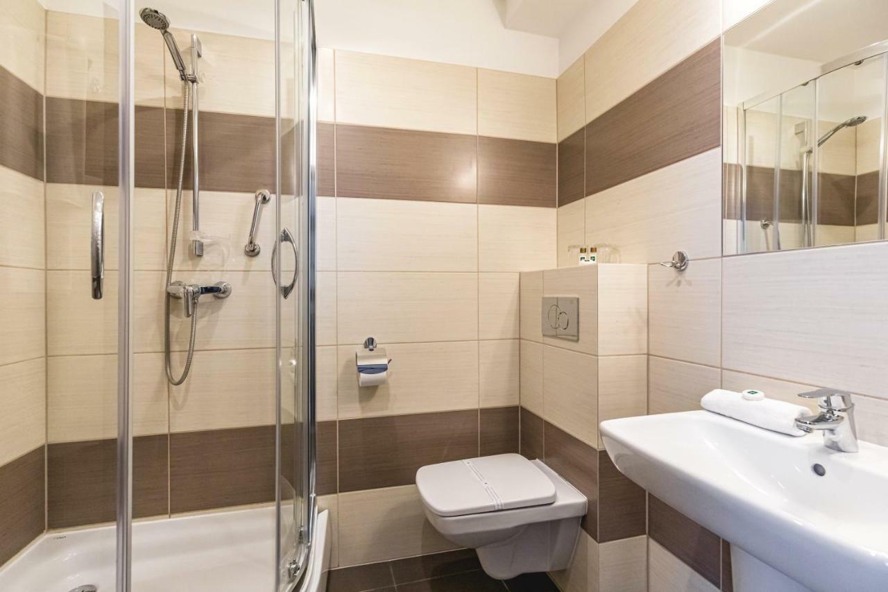 Hotel Gromada Arka Lux คอซซาลิน ภายนอก รูปภาพ
